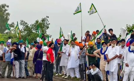 ਕਿਸਾਨ ਮਹਾਂਪੰਚਾਇਤ ਦੇ ਮੱਦੇਨਜ਼ਰ ਹਰਿਆਣਾ ਦੀਆਂ ਪੰਜਾਬ, ਦਿੱਲੀ ਅਤੇ ਉੱਤਰ ਪ੍ਰਦੇਸ਼ ਨਾਲ ਲੱਗਦੀਆਂ ਸਰਹੱਦਾਂ 'ਤੇ ਸੁਰੱਖਿਆ ਸਖ਼ਤ ਕਰ ਦਿੱਤੀ ਗਈ ਹੈ